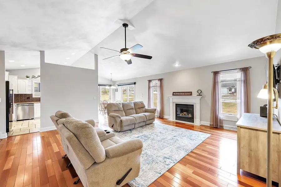 544 NICOLE LANE, Wrightstown, WI 54180 - #3