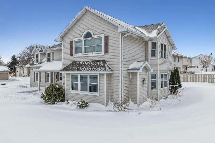 4401 N HAYMEADOW AVENUE, Appleton, WI 54913 - #2