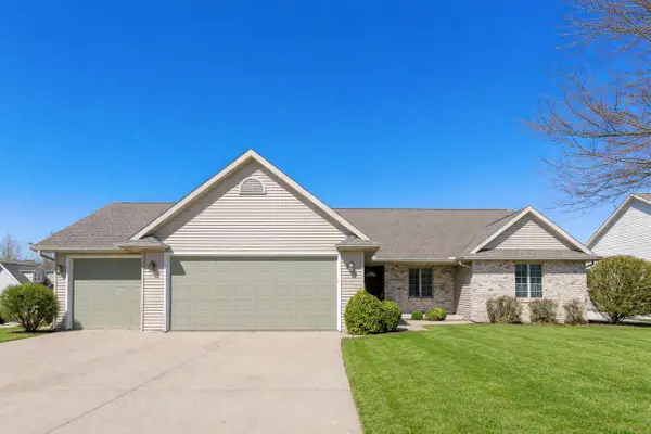 2190 HIDDEN CREEK ROAD, Neenah, WI 54956