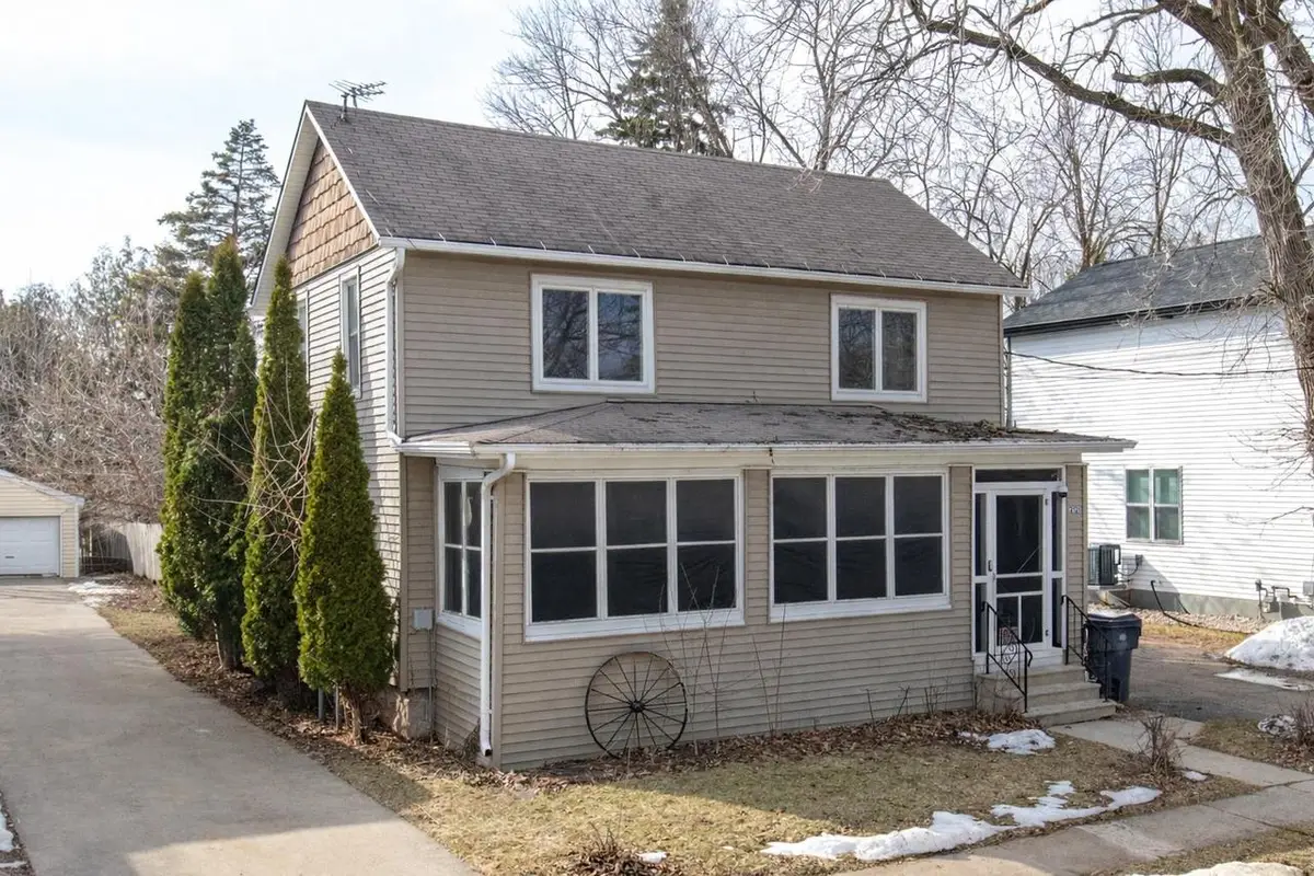 212 4TH STREET, Neenah, WI 54956 - #1