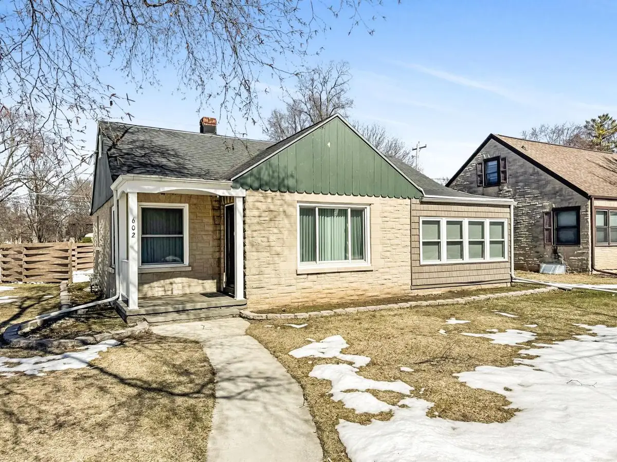 602 E GLENDALE AVENUE, Appleton, WI 54911 - #1