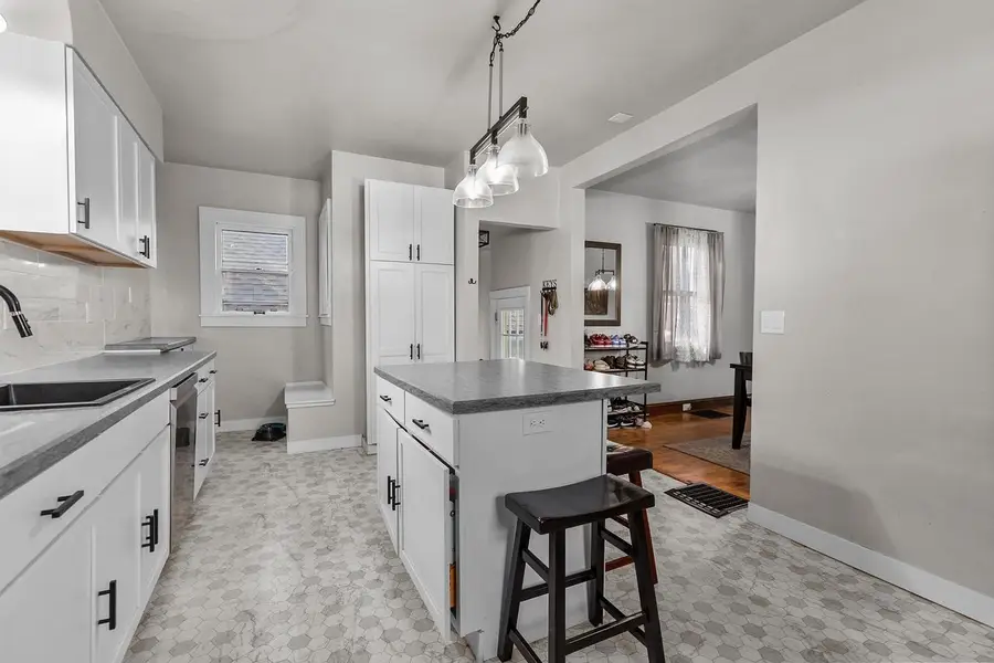 818 N DURKEE STREET, Appleton, WI 54911 - #3