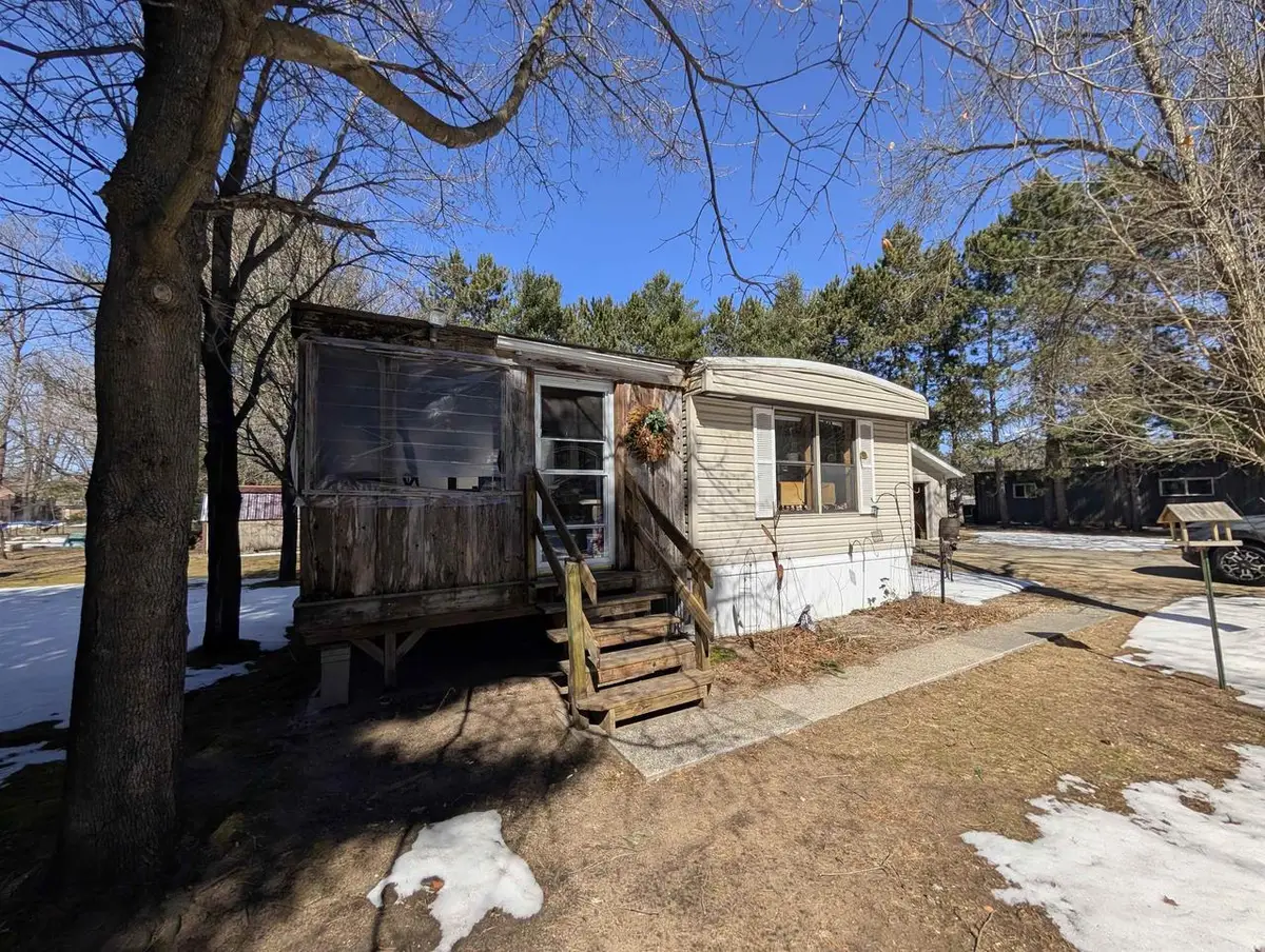 226 E LOHRVILLE AVENUE, Redgranite, WI 54970 - #1