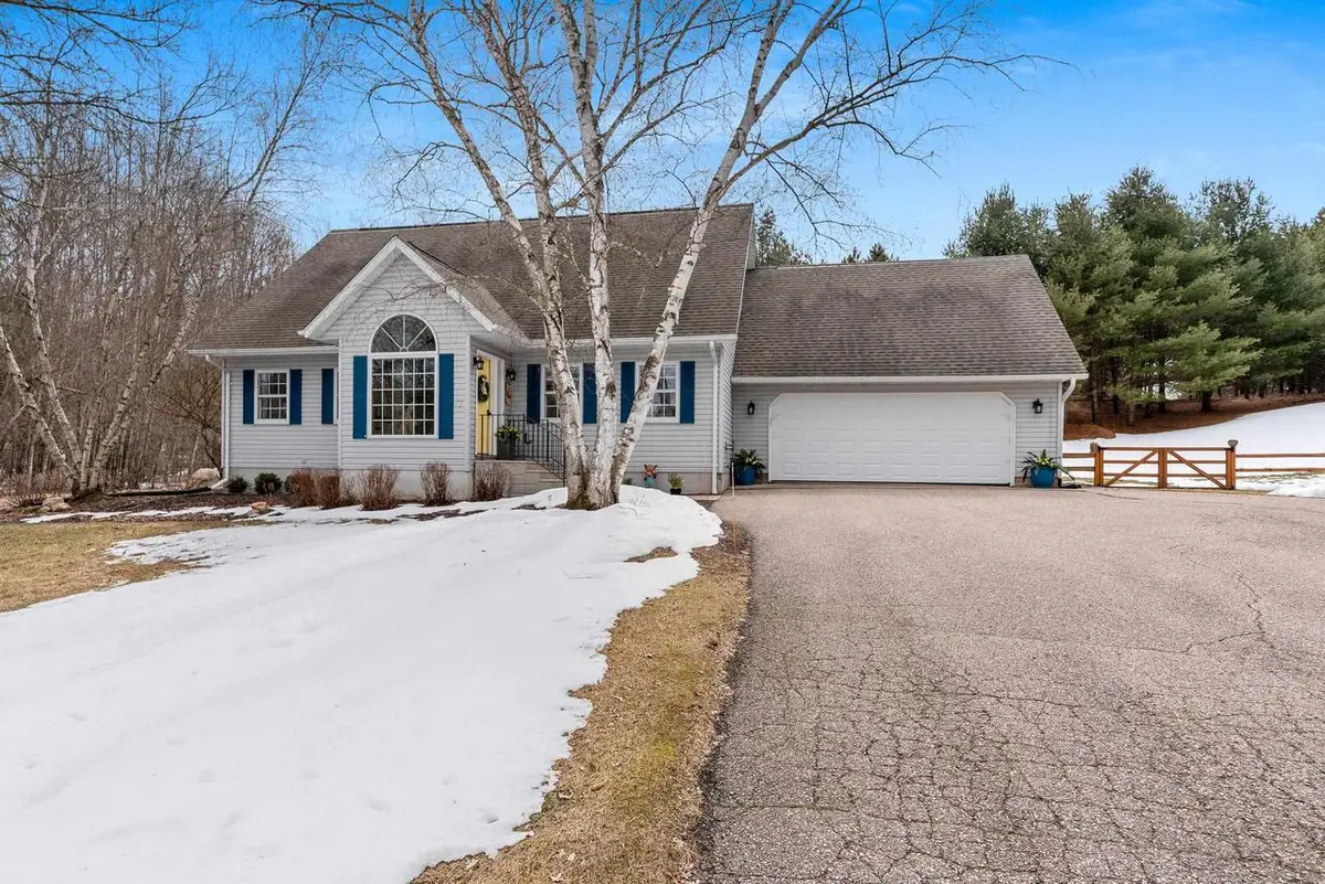 E1715 LAKE SHORE DRIVE, Iola, WI 54945 - #1