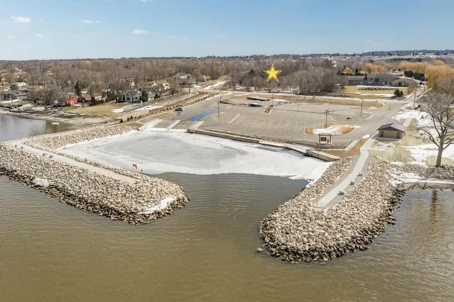 3276 NICOLET DRIVE, Green Bay, WI 54311 - #3