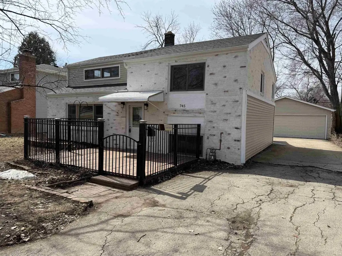 745 CARVER LANE, Menasha, WI 54952 - #1