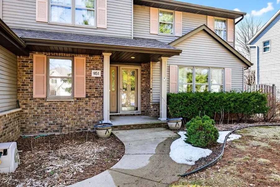 951 E FOXMOOR LANE, Appleton, WI 54911 - #2