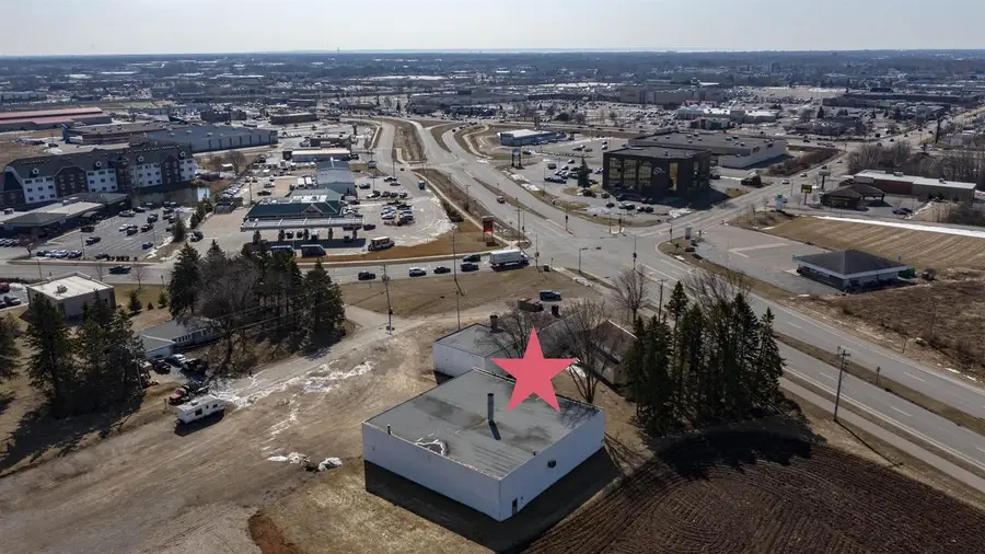 1703 N CASALOMA DRIVE, Appleton, WI 54913 - #2