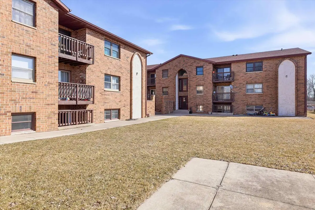 1161 GILLINGHAM ROAD, Neenah, WI 54956 - #1