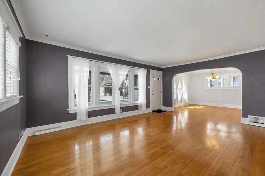 866 HOWARD STREET, Green Bay, WI 54303 - #2