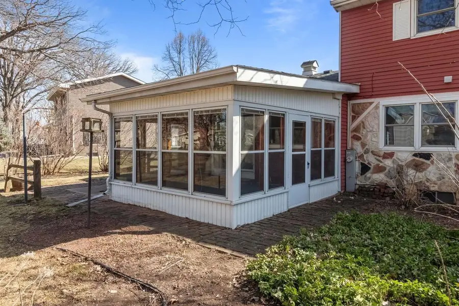 1645 CRESTVIEW DRIVE, Oshkosh, WI 54904 - #2