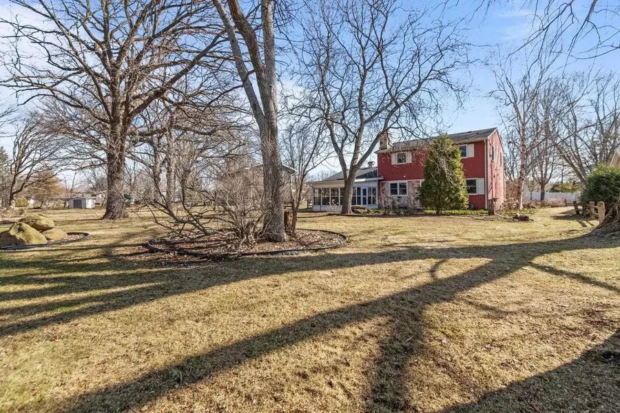 1645 CRESTVIEW DRIVE, Oshkosh, WI 54904 - #3