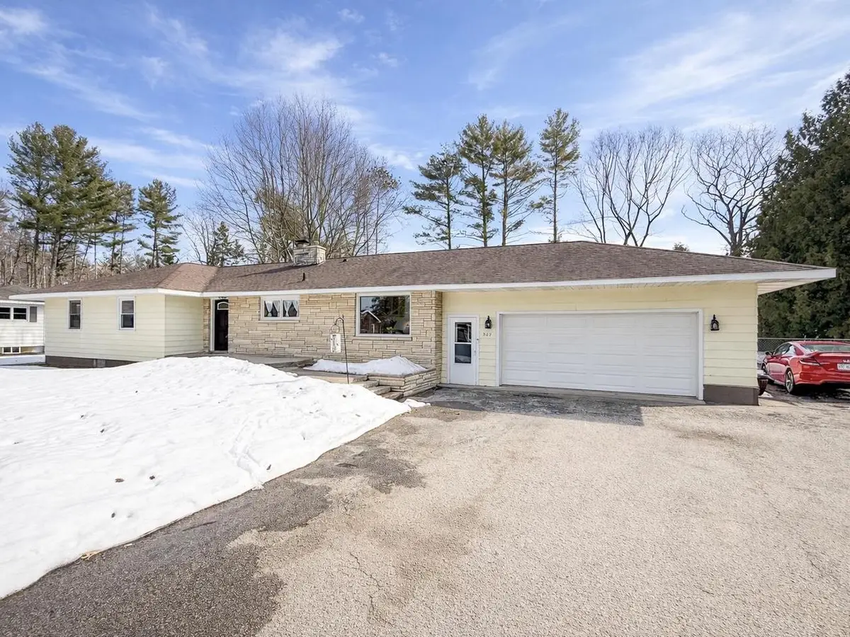 929 EDGEWOOD CIRCLE, Marinette, WI 54143 - #1