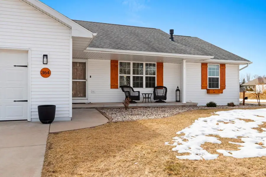 364 WOODEN SHOE CIRCLE, Kaukauna, WI 54130 - #2