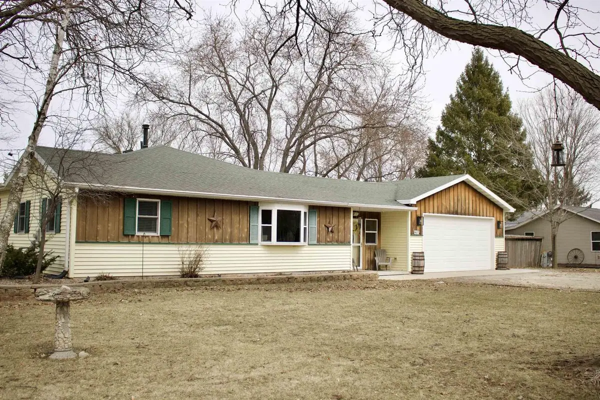 W6827 N EASTWOOD STREET, Van Dyne, WI 54979 - #1