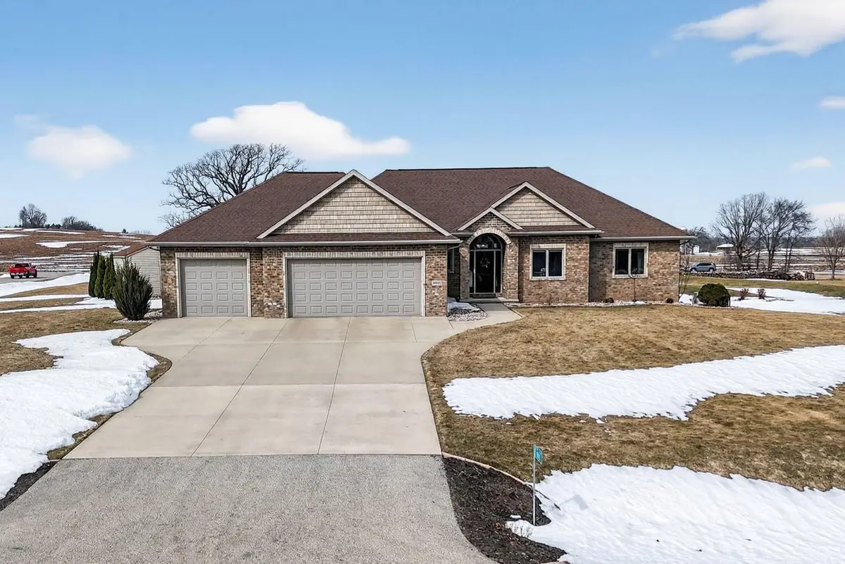 8065 GOLDEN PRIMROSE CIRCLE, Neenah, WI 54956 - #1