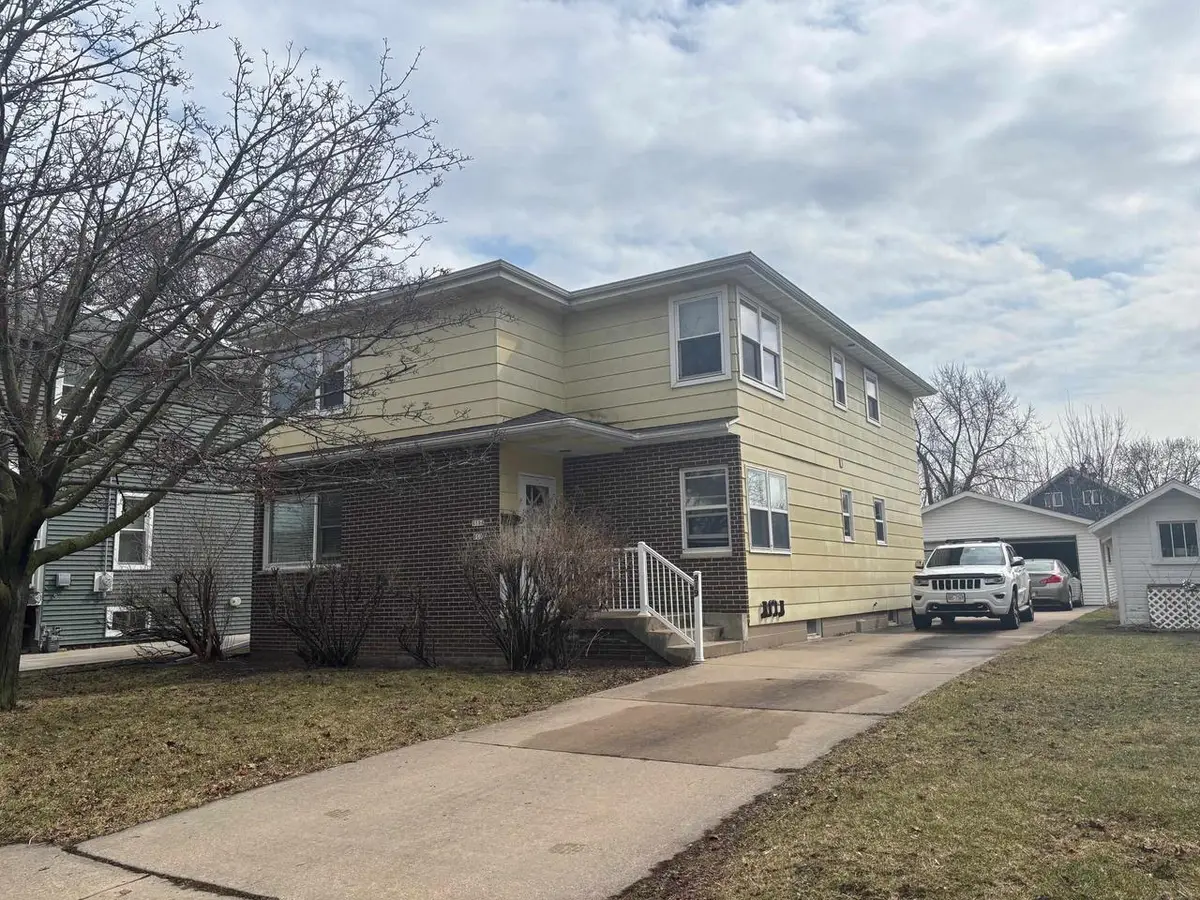 919 BISMARCK AVENUE, Oshkosh, WI 54902 - #1