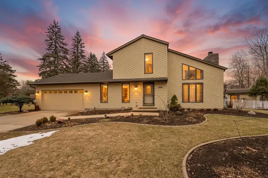 209 E TRILLIUM CIRCLE, Green Bay, WI 54313 - #2