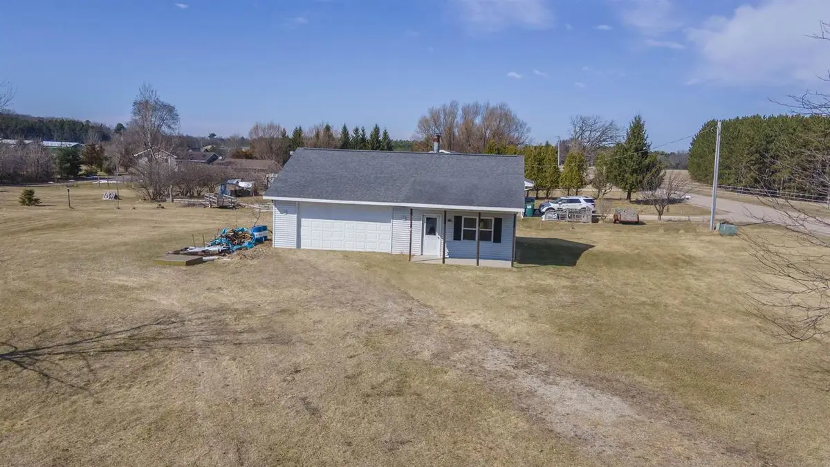 N2355 PARFREYVILLE ROAD, Waupaca, WI 54981 - #1