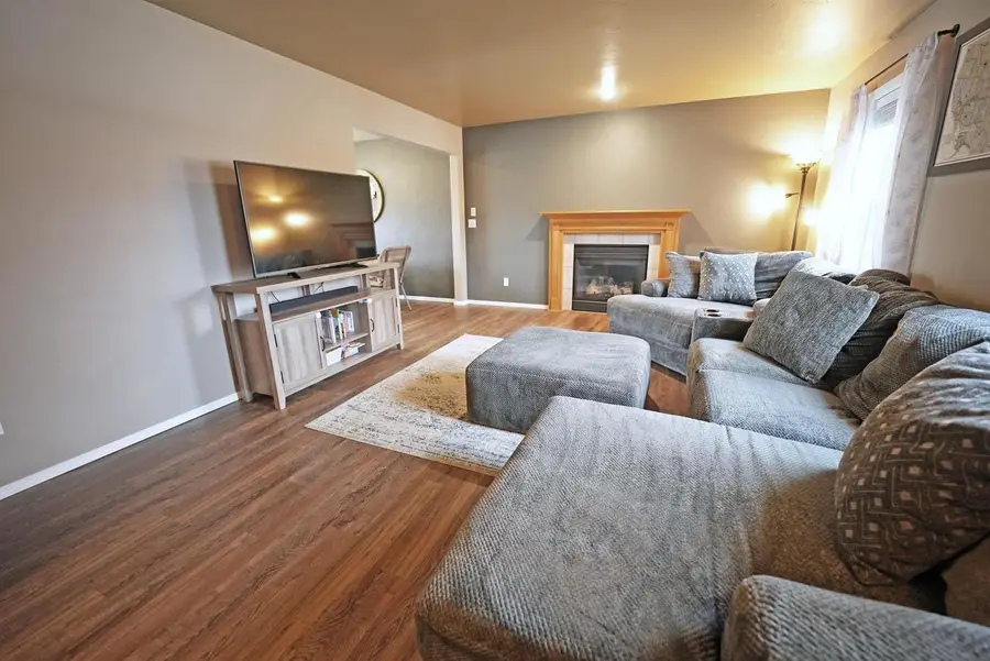 508 HIGHLAND MEADOW TRAIL, Pulaski, WI 54162 - #2