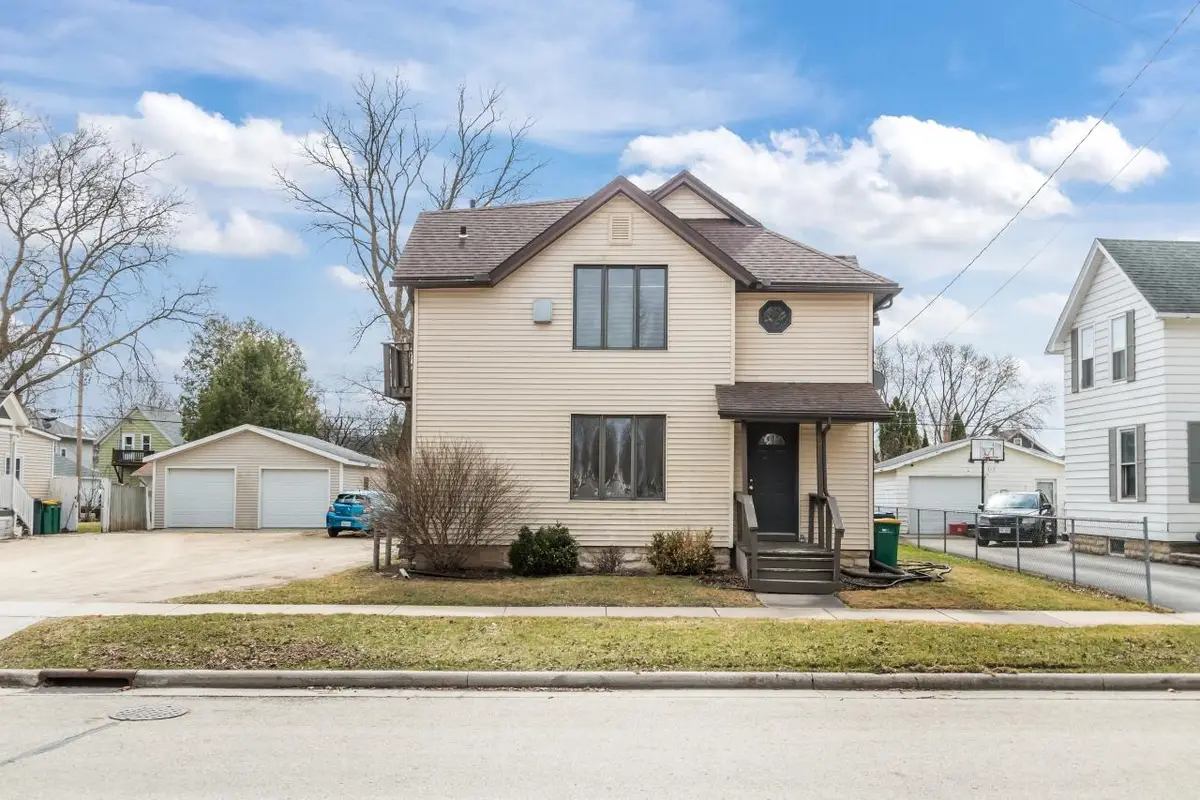 28 E 11TH STREET, Fond Du Lac, WI 54935 - #1