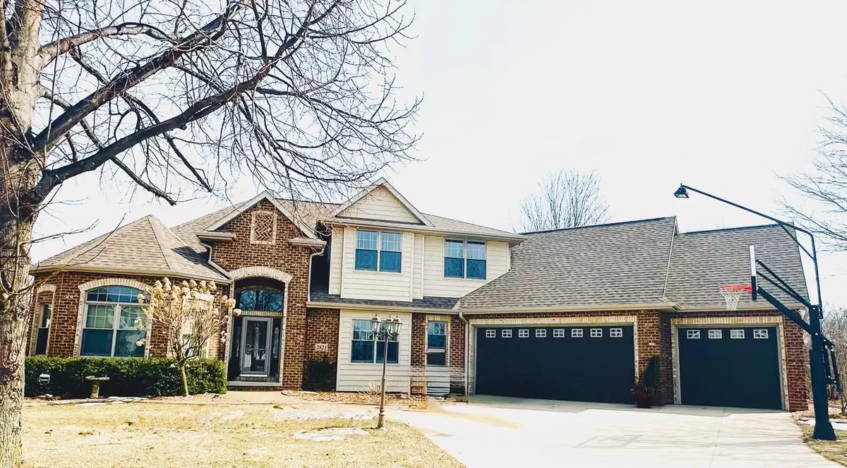 2821 E MILESTONE COURT, Appleton, WI 54913 - #1