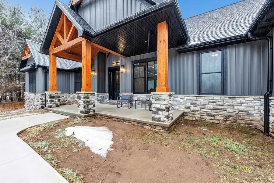 3907 TRAPPERS BEND COURT, Suamico, WI 54313 - #2