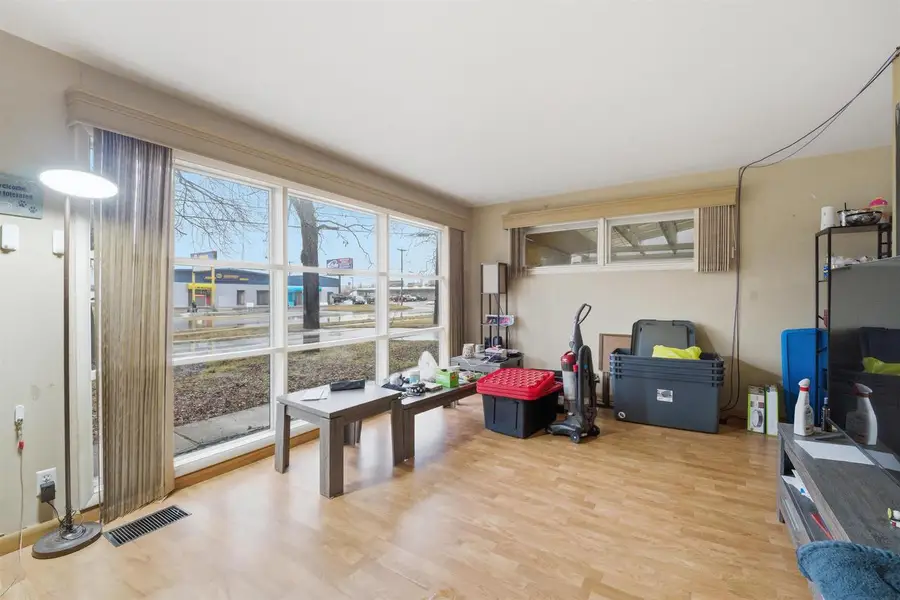 350 S GREEN BAY ROAD, Neenah, WI 54956 - #2