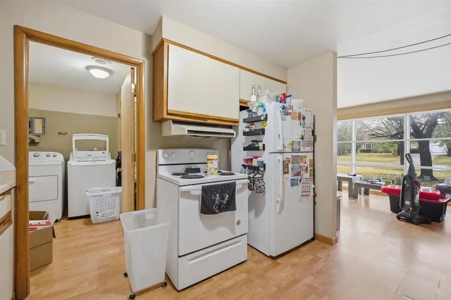 350 S GREEN BAY ROAD, Neenah, WI 54956 - #3