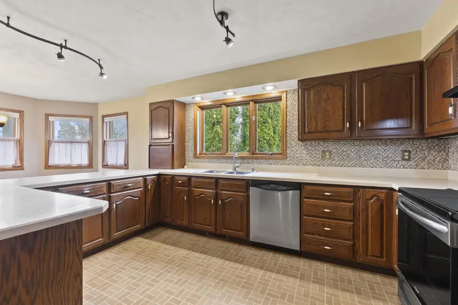 1161 WEDGEWOOD LANE, Fond Du Lac, WI 54935 - #3