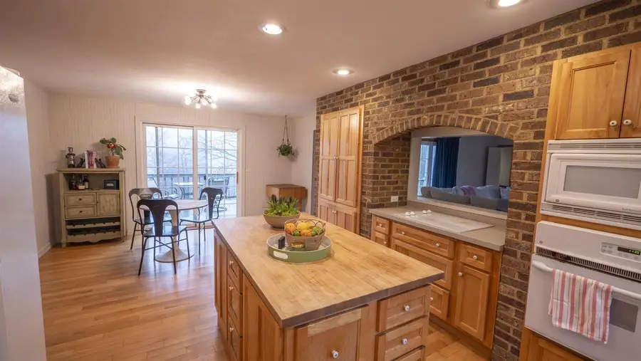 8716 FOUNTAIN GROVE ROAD, Amherst, WI 54406 - #3