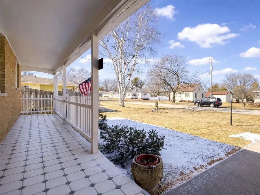 2515 17TH AVENUE, Menominee, MI 49858 - #3