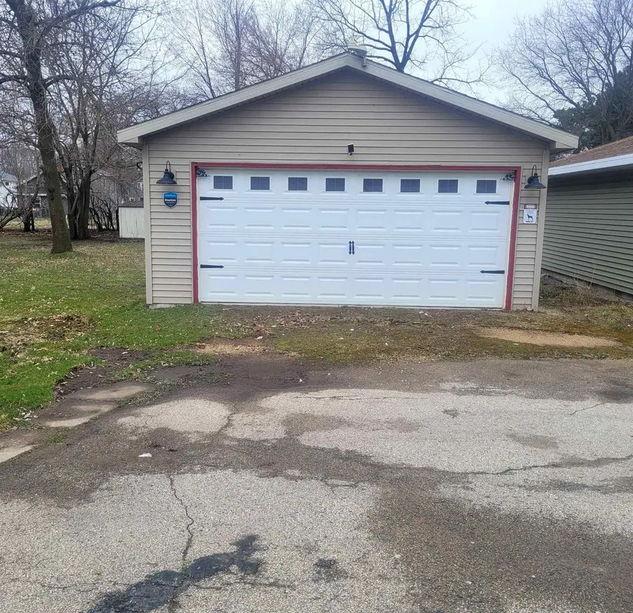 45 LAKE STREET, Oshkosh, WI 54901 - #3