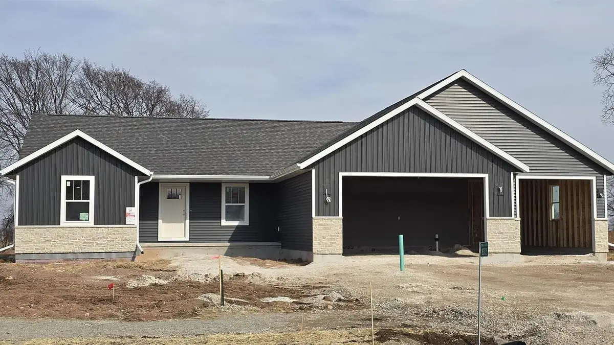 8372 MARLO AVENUE, Neenah, WI 54956 - #1