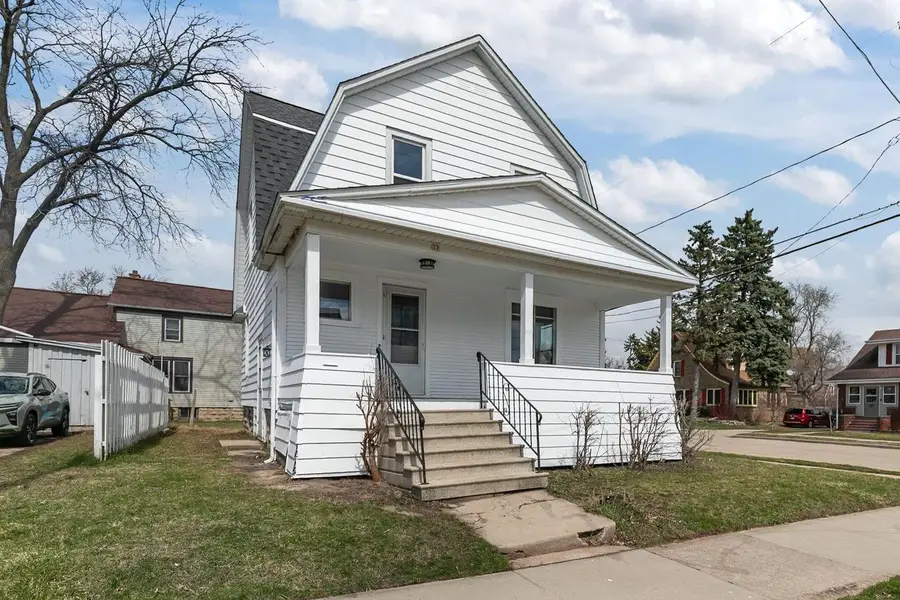 22 E MELVIN AVENUE, Oshkosh, WI 54901 - #3