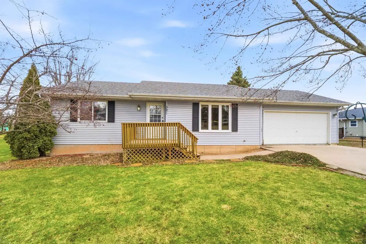 321 SUPERIOR STREET, Omro, WI 54963 - #1