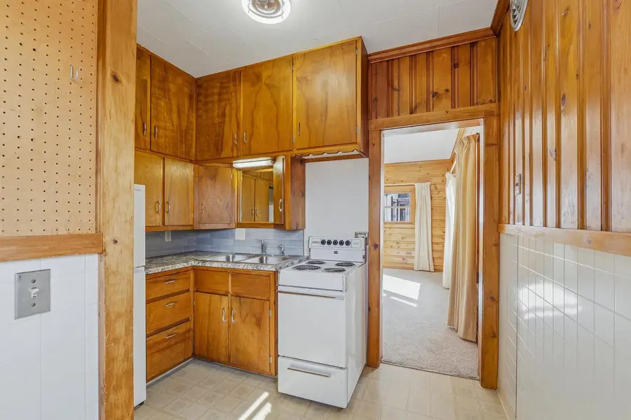 83 E 9TH STREET, Fond Du Lac, WI 54935 - #2