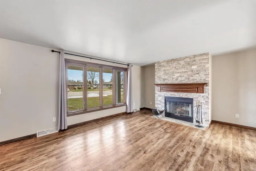 2121 ROSE FRANCES COURT, Green Bay, WI 54311 - #3