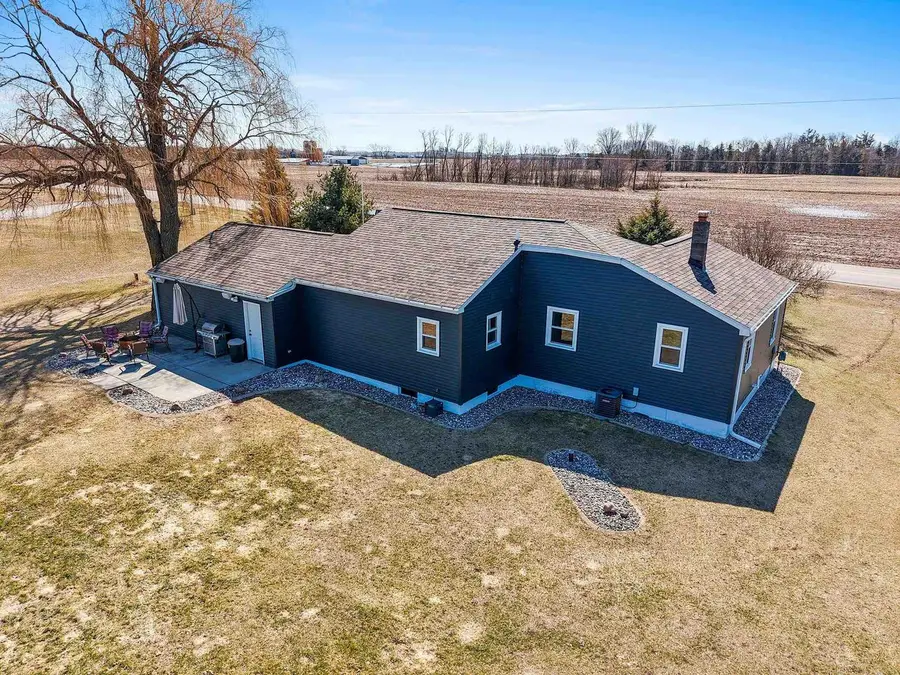 7838 N BROWN COUNTY LINE ROAD, Pulaski, WI 54162 - #2