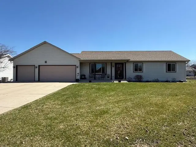 31 GREENBRIAR COURT, Fond Du Lac, WI 54935 - #1