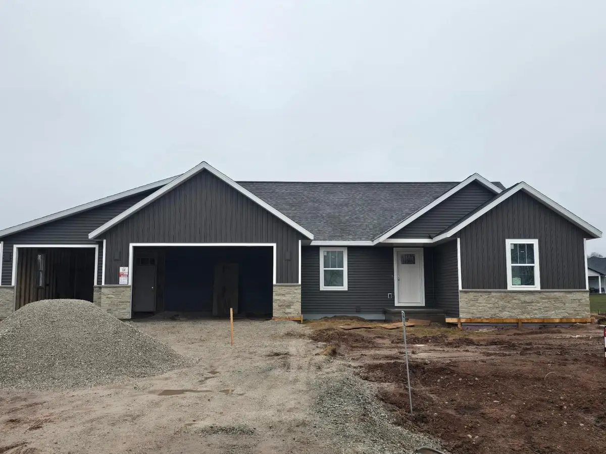 8375 MARLO AVENUE, Neenah, WI 54956 - #1