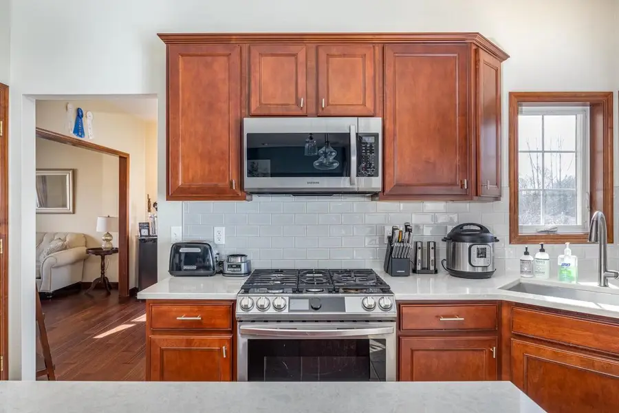 2195 SHADOW BEND COURT, Neenah, WI 54956 - #3