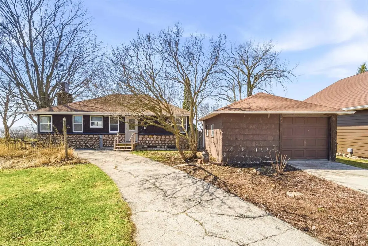 805 PARAMOUNT DRIVE, Chilton, WI 53014 - #1