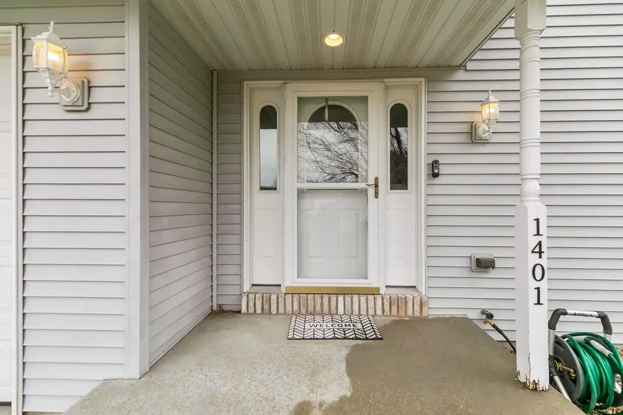 1401 HAYMEADOW COURT, New London, WI 54961 - #2