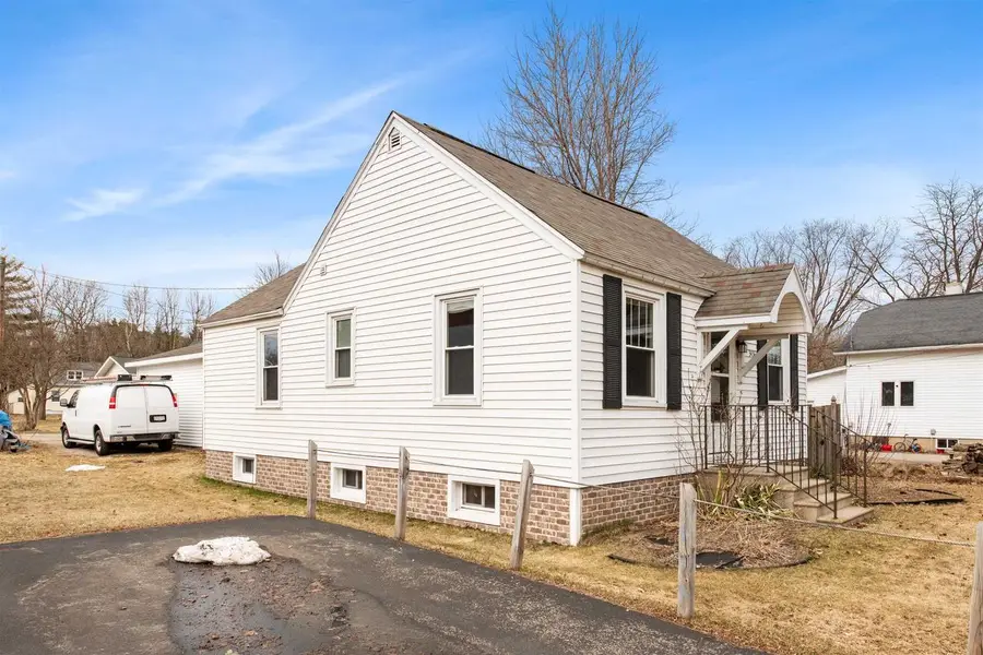 3454 HALL AVENUE, Marinette, WI 54143 - #3