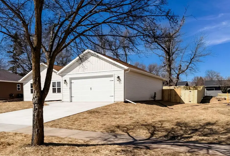 426 VILLAGE LANE, Ripon, WI 54971 - #2