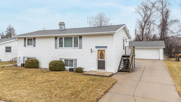 827 HERITAGE TRAIL, Oshkosh, WI 54904