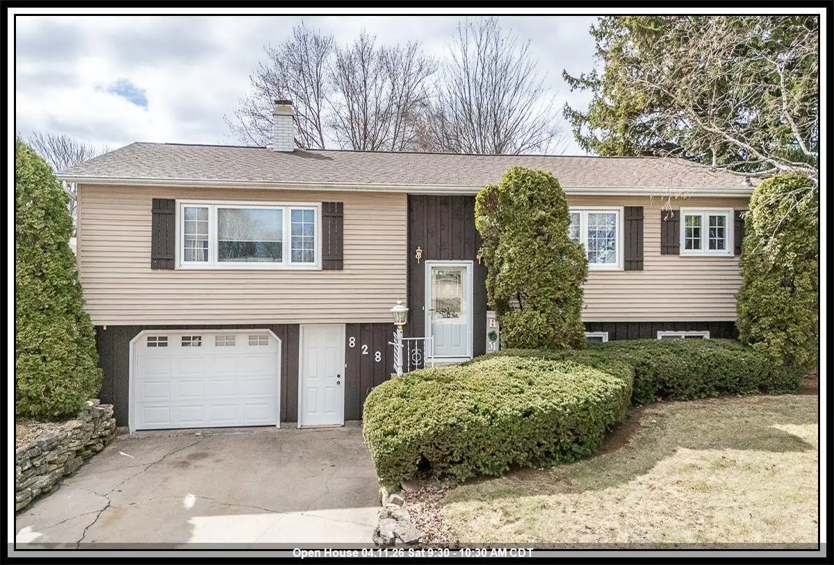 828 W WARREN STREET, New London, WI 54961 - #1