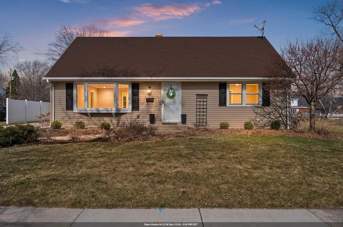 637 N WINNEBAGO STREET, De Pere, WI 54115 - #1