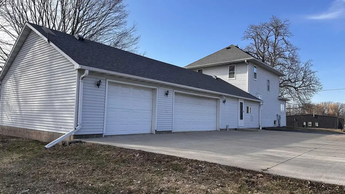 314 SUMMIT STREET, Pulaski, WI 54162 - #1